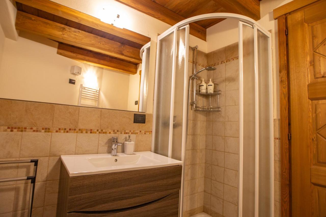 L'Atelier Du Temps - Les Greniers Appartements Aosta Eksteriør billede