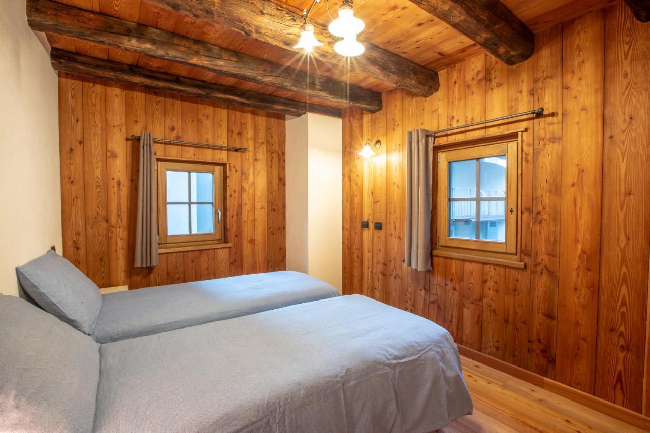 L'Atelier Du Temps - Les Greniers Appartements Aosta Eksteriør billede