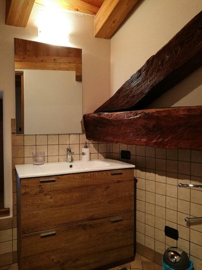 L'Atelier Du Temps - Les Greniers Appartements Aosta Eksteriør billede