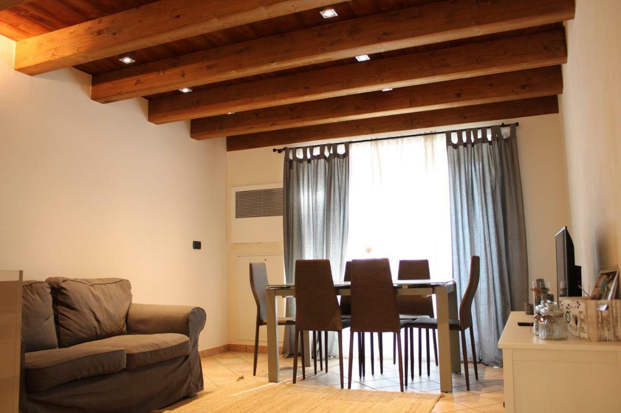L'Atelier Du Temps - Les Greniers Appartements Aosta Eksteriør billede