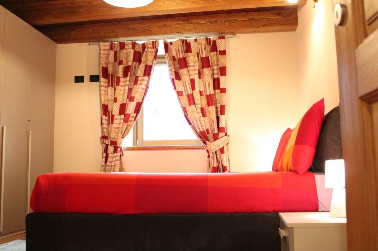 L'Atelier Du Temps - Les Greniers Appartements Aosta Eksteriør billede